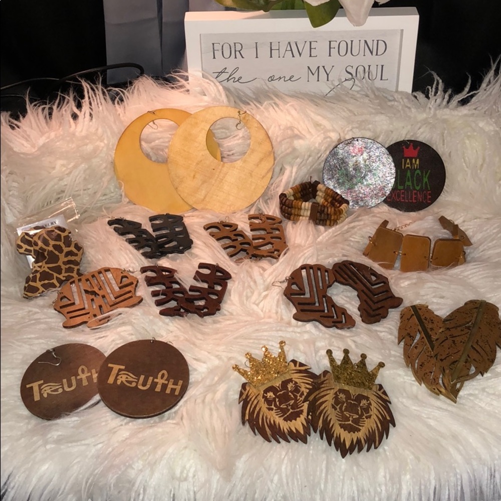 Wooden Accessories Lot!